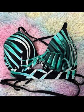 PINK Victoria’s Secret Strappy Padded Cross Back Swim Bikini Top M